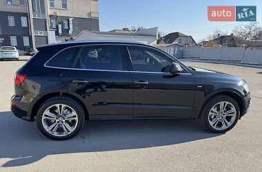 Позашляховик / Кросовер Audi Q5 2015 в 