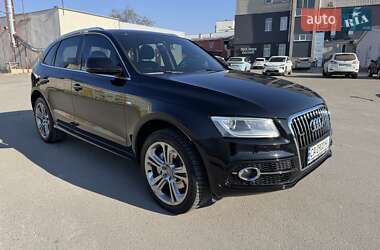 Позашляховик / Кросовер Audi Q5 2015 в 