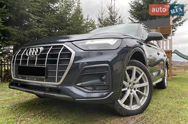 Позашляховик / Кросовер Audi Q5 2018 в 