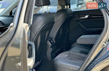 Внедорожник / Кроссовер Audi Q5 2017 в 