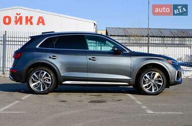 Позашляховик / Кросовер Audi Q5 2022 в 