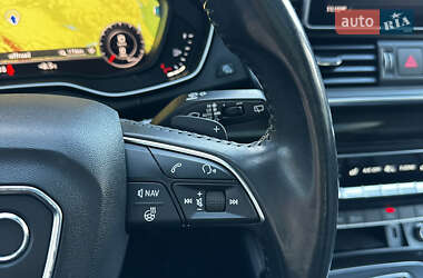 Внедорожник / Кроссовер Audi Q5 2018 в 