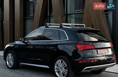 Внедорожник / Кроссовер Audi Q5 2018 в 