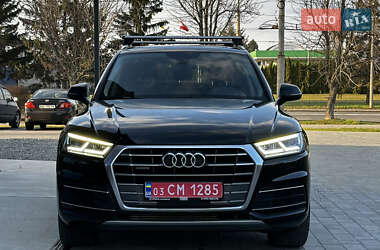Внедорожник / Кроссовер Audi Q5 2018 в 