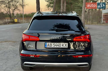 Внедорожник / Кроссовер Audi Q5 2017 в 