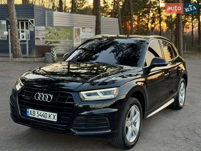 Позашляховик / Кросовер Audi Q5 2017 в Вінниці