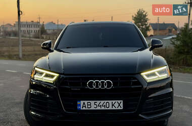 Внедорожник / Кроссовер Audi Q5 2017 в 