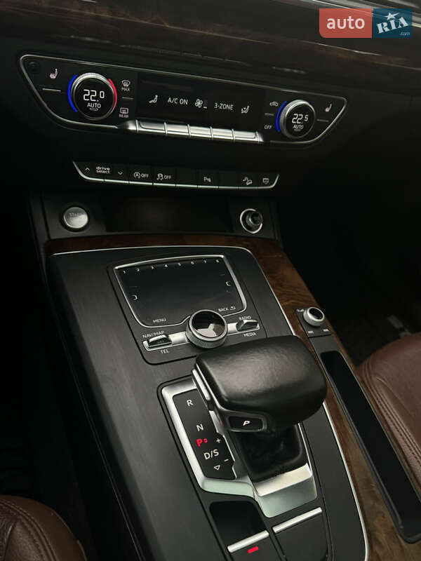 Позашляховик / Кросовер Audi Q5 2017 в Вінниці