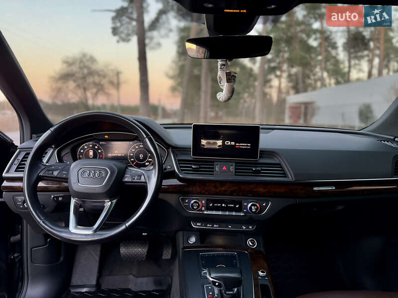 Позашляховик / Кросовер Audi Q5 2017 в Вінниці
