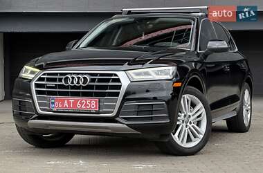 Позашляховик / Кросовер Audi Q5 2018 в 