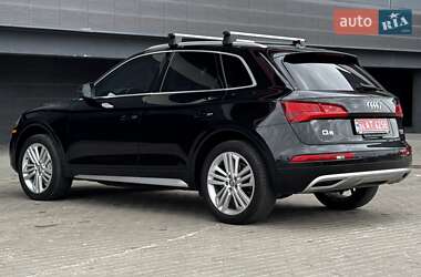 Позашляховик / Кросовер Audi Q5 2018 в 