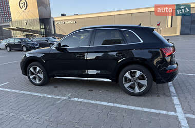 Внедорожник / Кроссовер Audi Q5 2022 в 