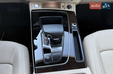 Внедорожник / Кроссовер Audi Q5 2022 в 