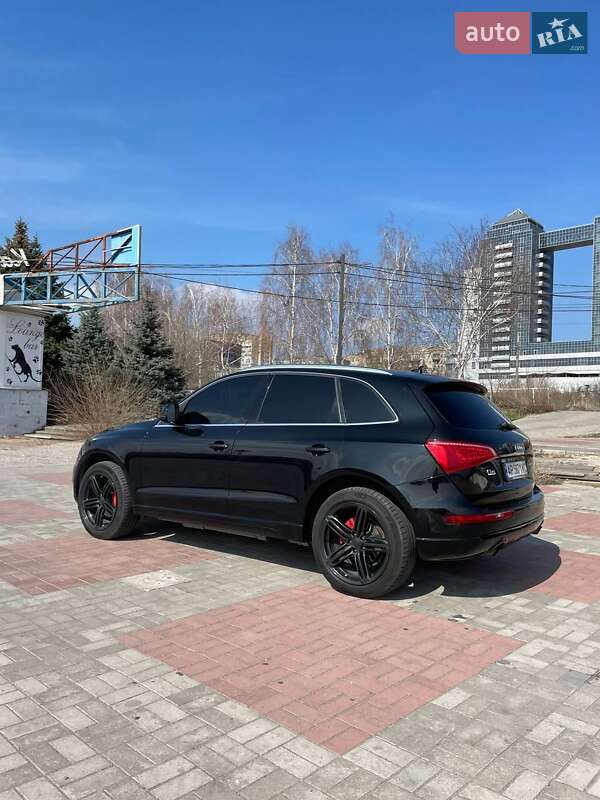 Внедорожник / Кроссовер Audi Q5 2011 в Запорожье