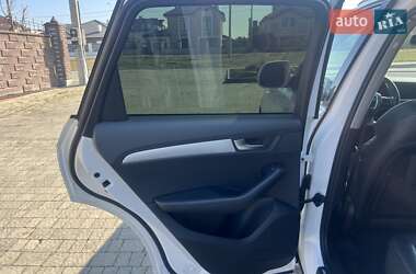 Внедорожник / Кроссовер Audi Q5 2008 в 