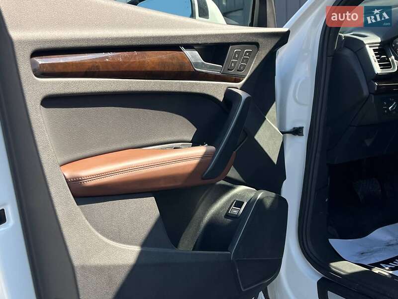 Позашляховик / Кросовер Audi Q5 2019 в Львові