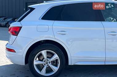 Внедорожник / Кроссовер Audi Q5 2019 в 
