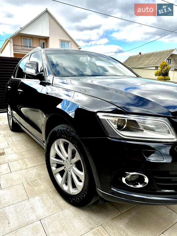 Внедорожник / Кроссовер Audi Q5 2015 в 