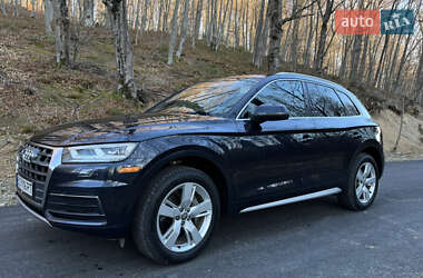 Внедорожник / Кроссовер Audi Q5 2018 в 