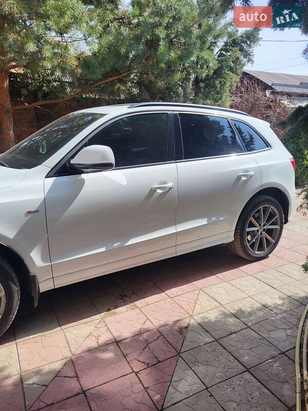 Внедорожник / Кроссовер Audi Q5 2015 в Днепре