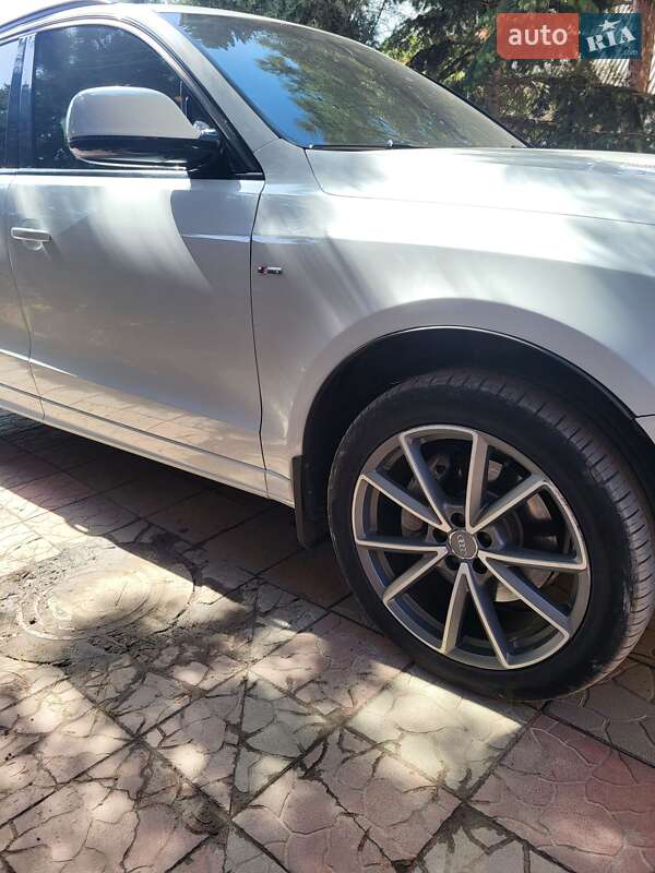 Внедорожник / Кроссовер Audi Q5 2015 в Днепре