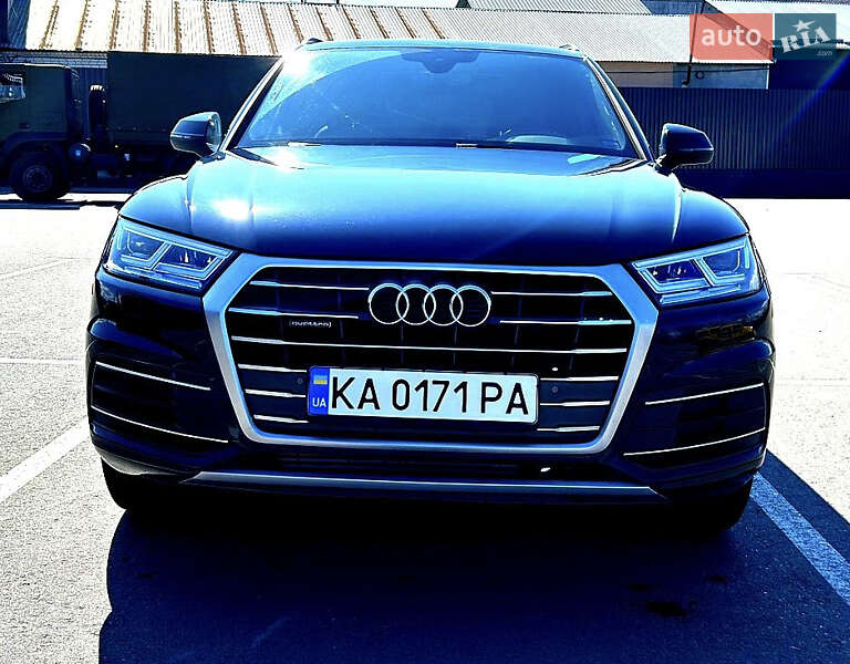 Внедорожник / Кроссовер Audi Q5 2019 в 