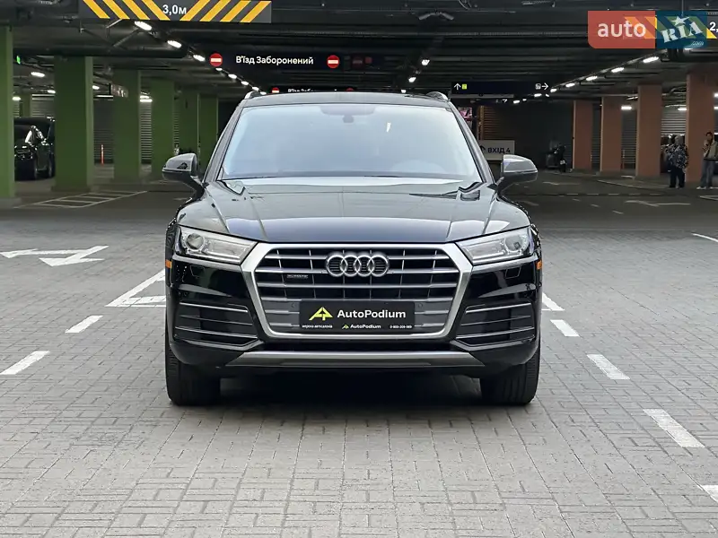 Внедорожник / Кроссовер Audi Q5 2017 в 