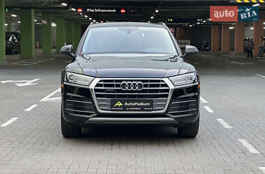 Внедорожник / Кроссовер Audi Q5 2017 в 