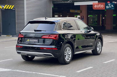 Внедорожник / Кроссовер Audi Q5 2017 в 