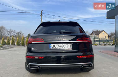 Позашляховик / Кросовер Audi Q5 2020 в 