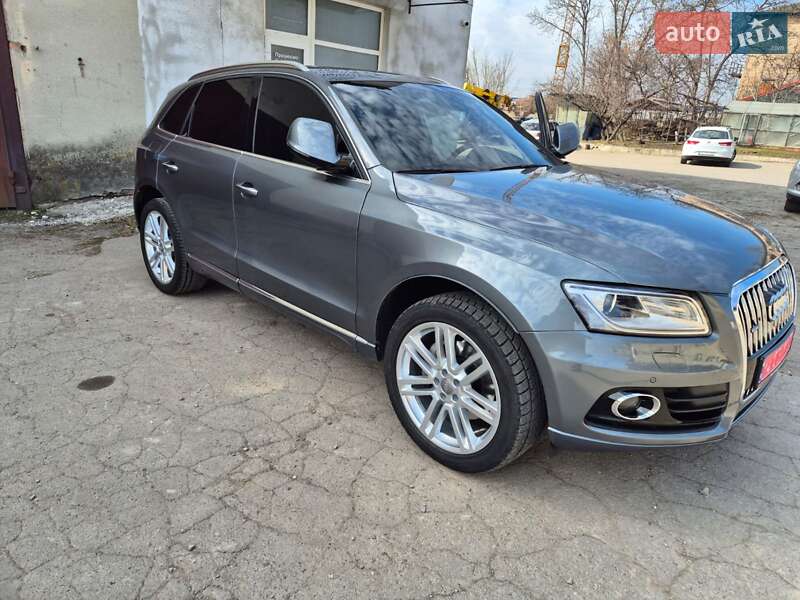 Внедорожник / Кроссовер Audi Q5 2015 в 