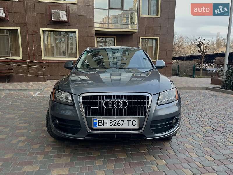 Позашляховик / Кросовер Audi Q5 2011 в Одесі