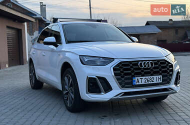 Внедорожник / Кроссовер Audi Q5 2022 в 