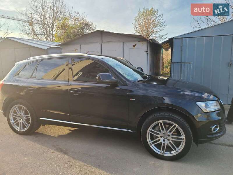 Позашляховик / Кросовер Audi Q5 2012 в Львові