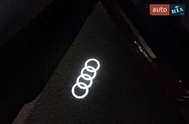 Позашляховик / Кросовер Audi Q5 2018 в 