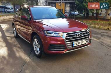 Позашляховик / Кросовер Audi Q5 2018 в 