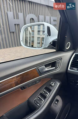 Внедорожник / Кроссовер Audi Q5 2015 в 