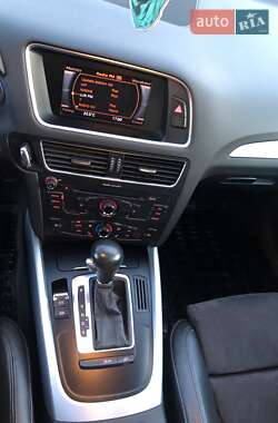 Внедорожник / Кроссовер Audi Q5 2012 в 