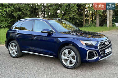 Внедорожник / Кроссовер Audi Q5 2021 в 