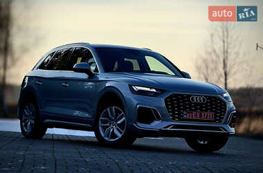 Позашляховик / Кросовер Audi Q5 2021 в 