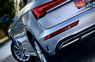 Позашляховик / Кросовер Audi Q5 2021 в 