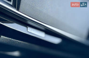 Позашляховик / Кросовер Audi Q5 2021 в 