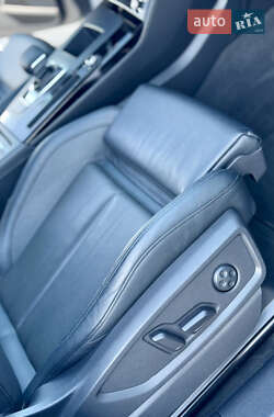 Позашляховик / Кросовер Audi Q5 2021 в 