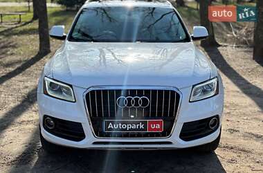 Внедорожник / Кроссовер Audi Q5 2015 в 