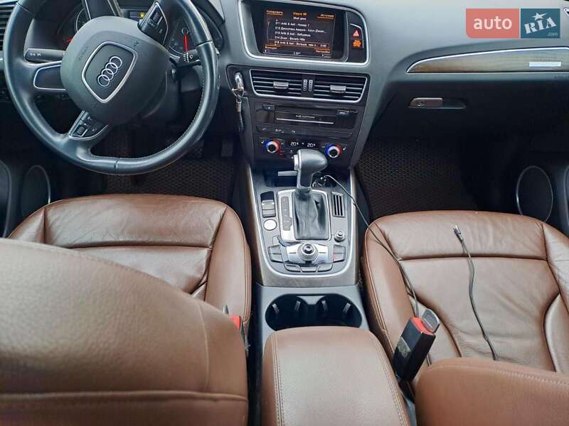 Внедорожник / Кроссовер Audi Q5 2015 в Каменец-Подольском