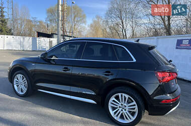 Позашляховик / Кросовер Audi Q5 2018 в 