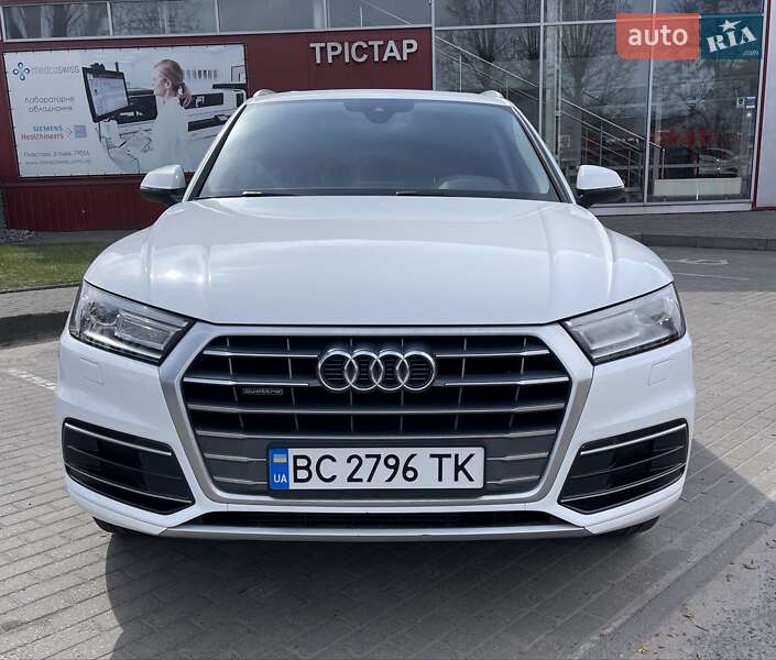 Позашляховик / Кросовер Audi Q5 2017 в Львові