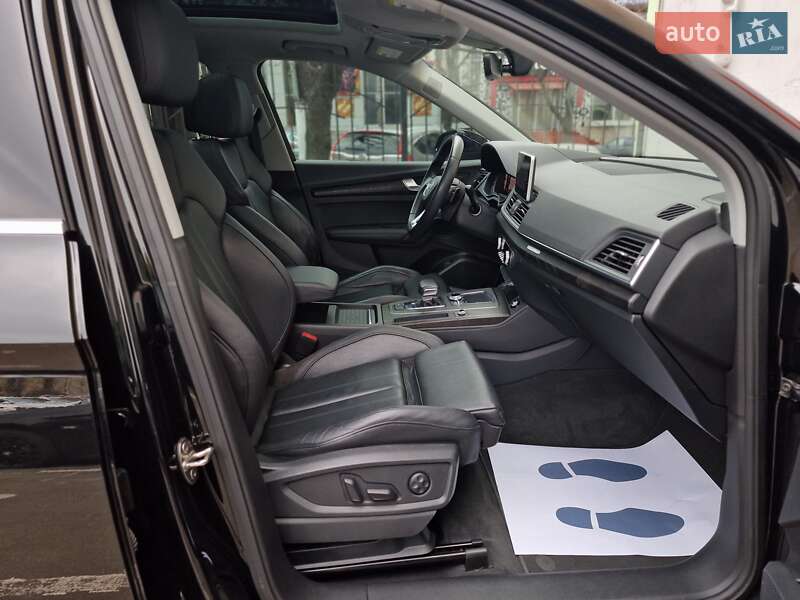 Внедорожник / Кроссовер Audi Q5 2019 в Одессе