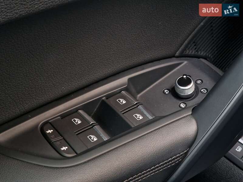 Внедорожник / Кроссовер Audi Q5 2019 в Одессе