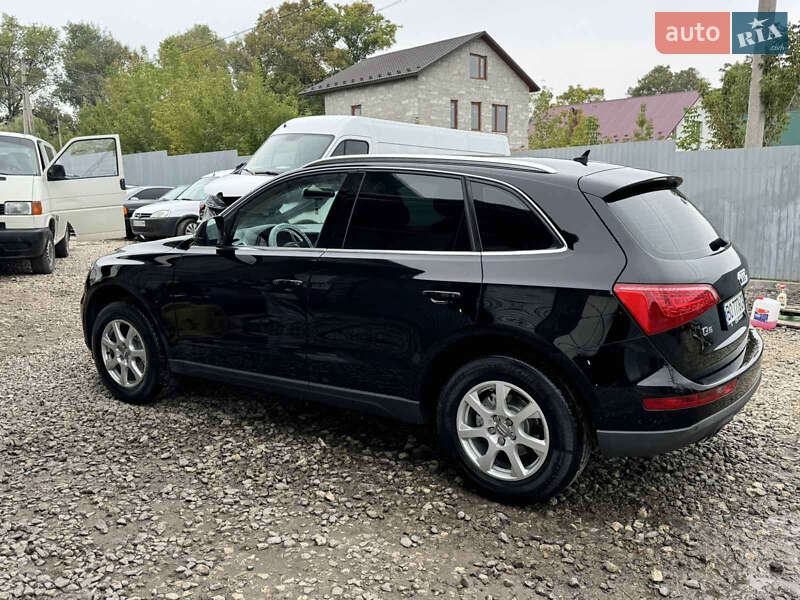 Позашляховик / Кросовер Audi Q5 2011 в 